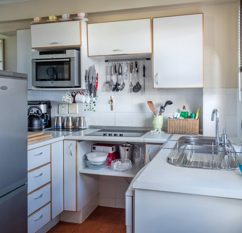 Luxury refrigeration and beverage system service detail